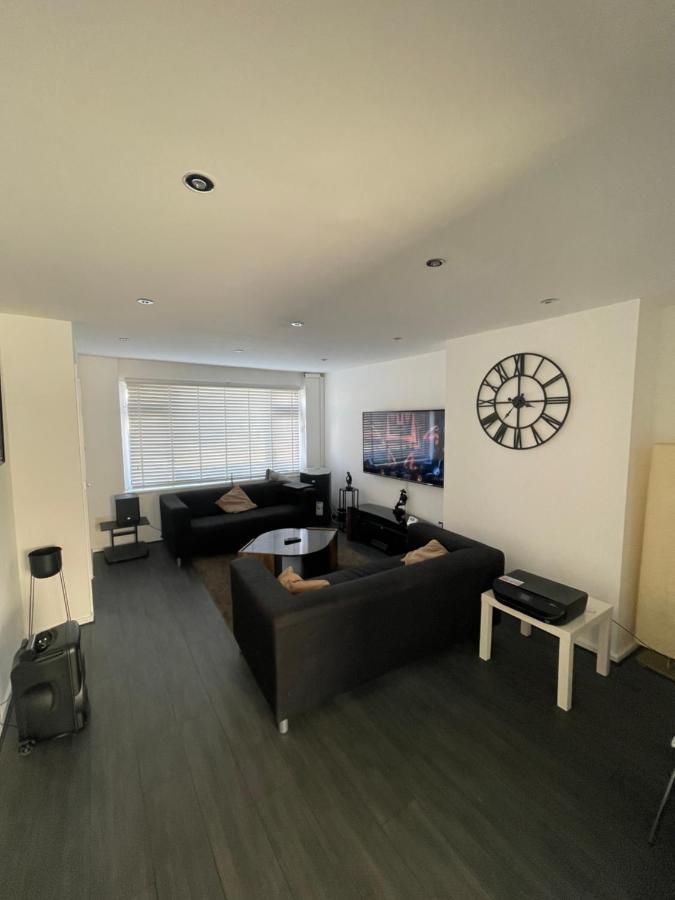 Tilbury Docks Rooms For Short Letting ภายนอก รูปภาพ
