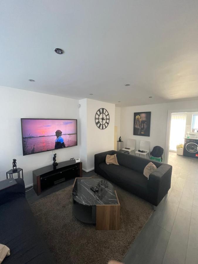 Tilbury Docks Rooms For Short Letting ภายนอก รูปภาพ