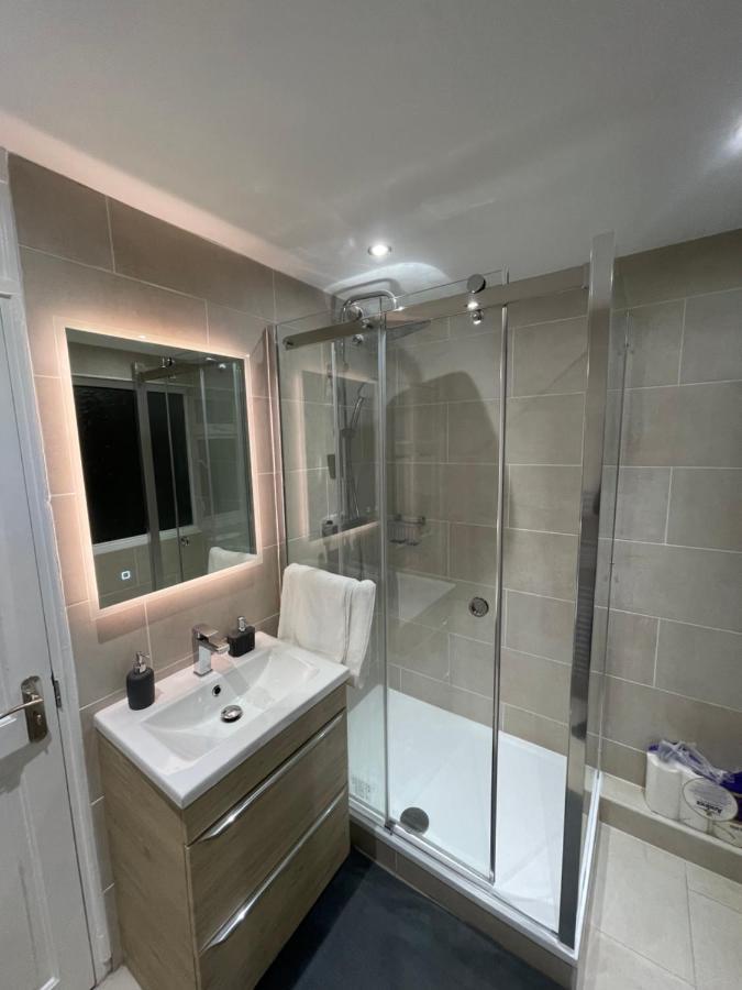 Tilbury Docks Rooms For Short Letting ภายนอก รูปภาพ